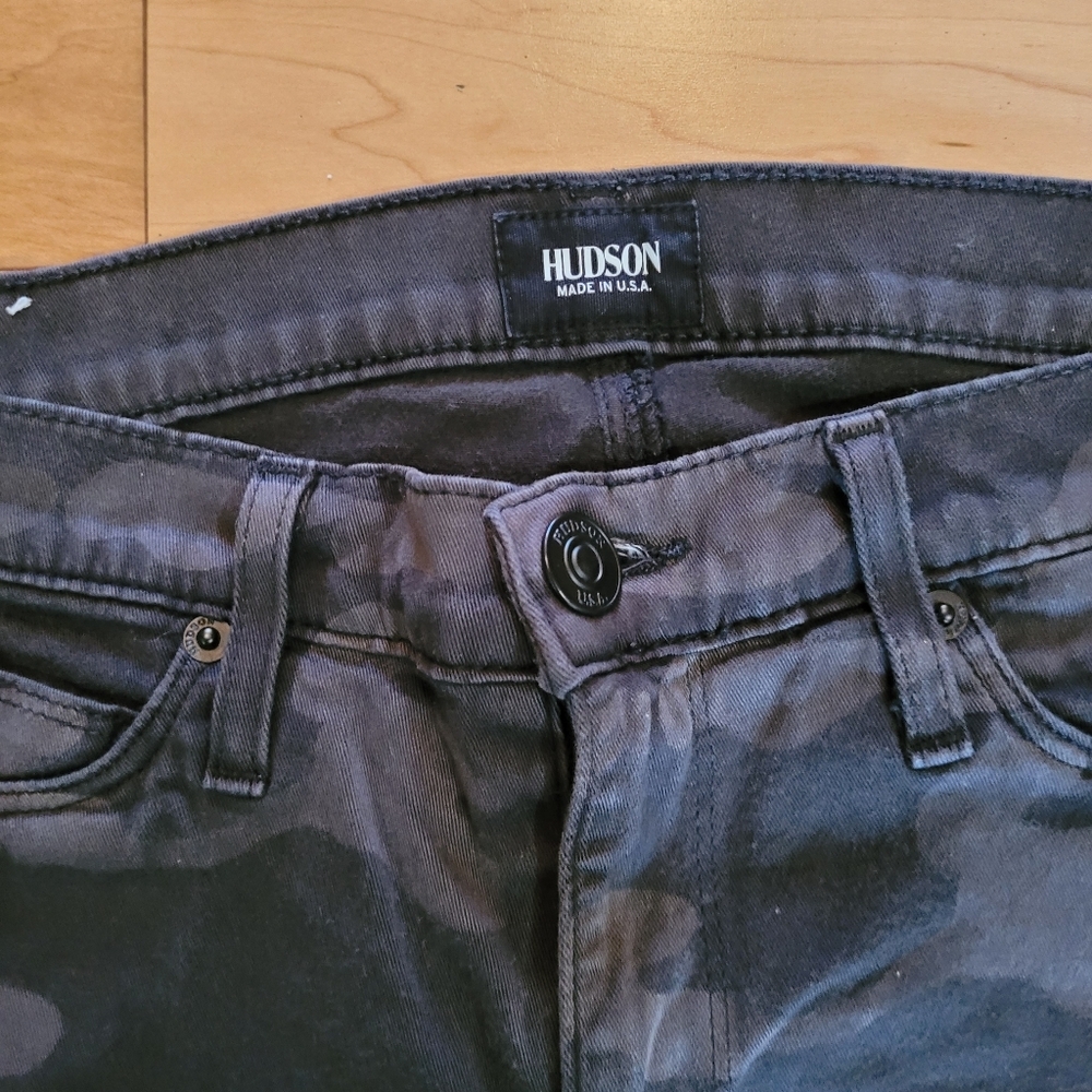 Hudson Women's Size 27 Camouflage Black/grey Nico Super Skinny Midrise Jeans - Picture 2 of 7